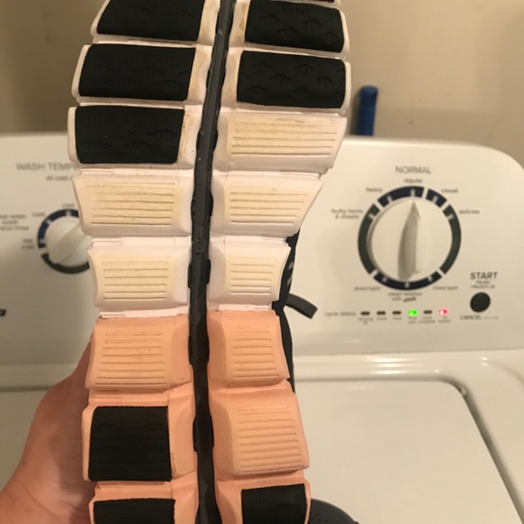 On cloud - Picture 3 of 3